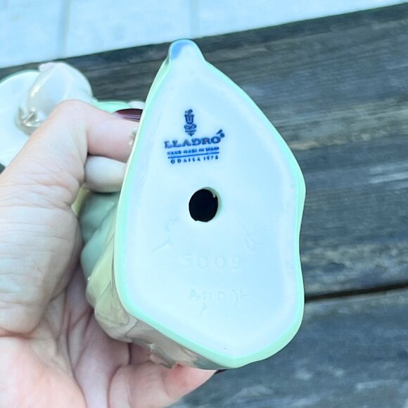 Lladro 1978 "CURIOUS GIRL WITH STRAW HAT" Vintage Porcelain Figurine #5009 - Picture 7 of 7